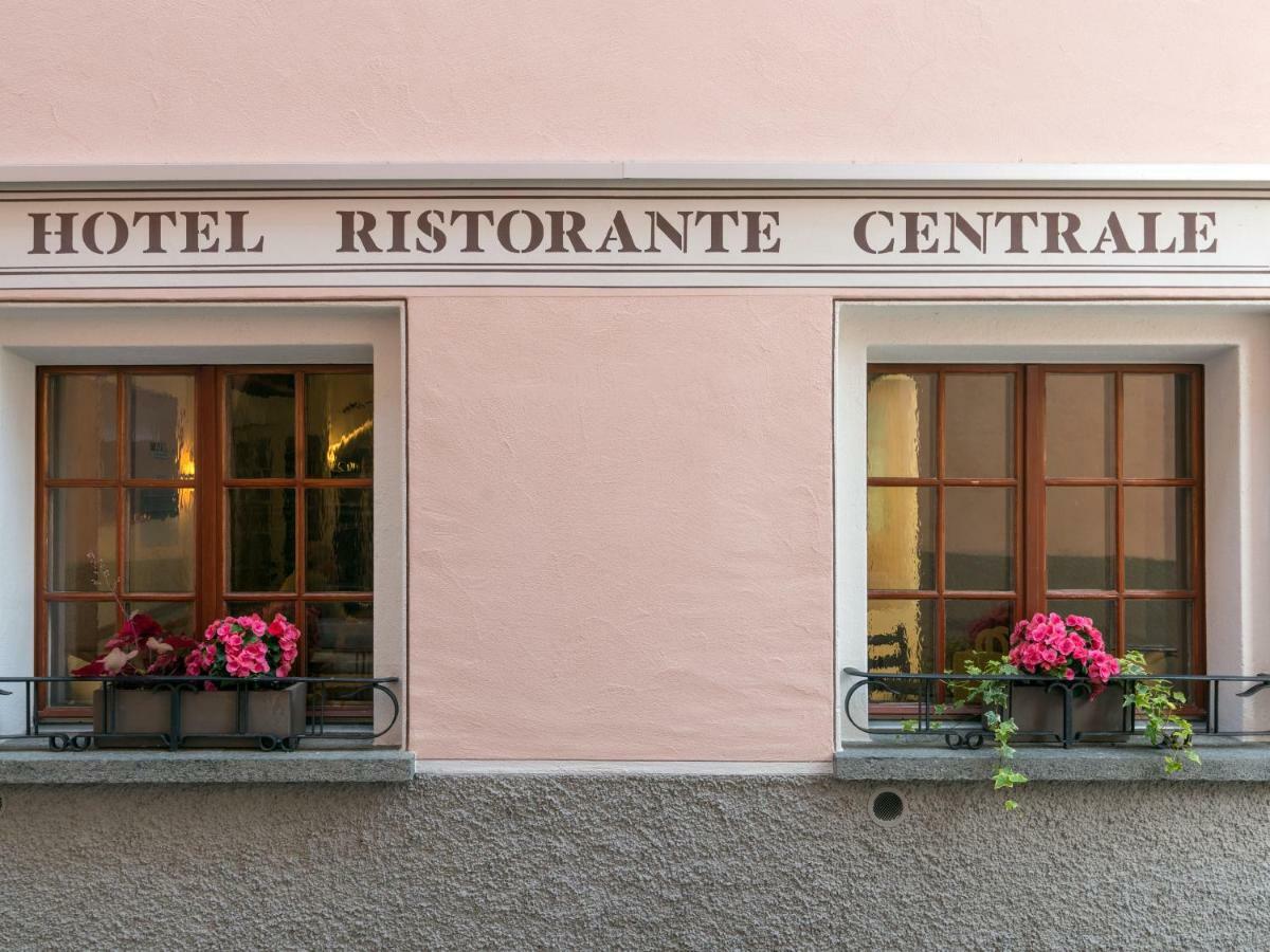 Hotel Centrale, Typically Swiss Поскьяво Экстерьер фото