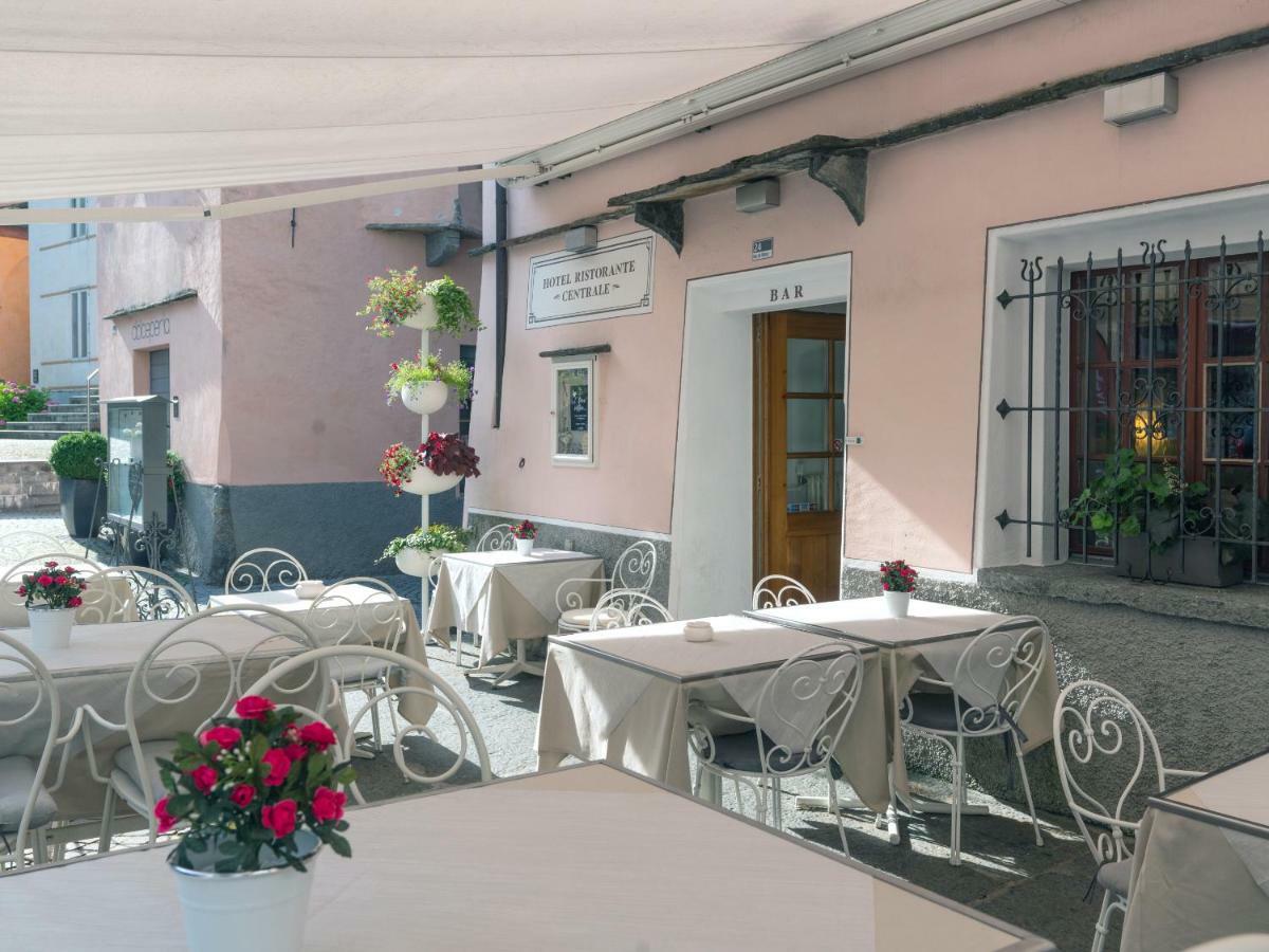 Hotel Centrale, Typically Swiss Поскьяво Экстерьер фото